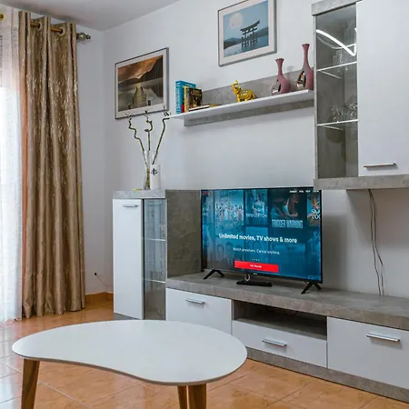 Apartment Urban Retreat Self Check-in 24h Tirana
